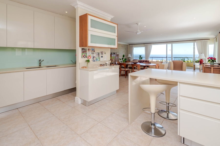 3 Bedroom Property for Sale in Sea Point Western Cape